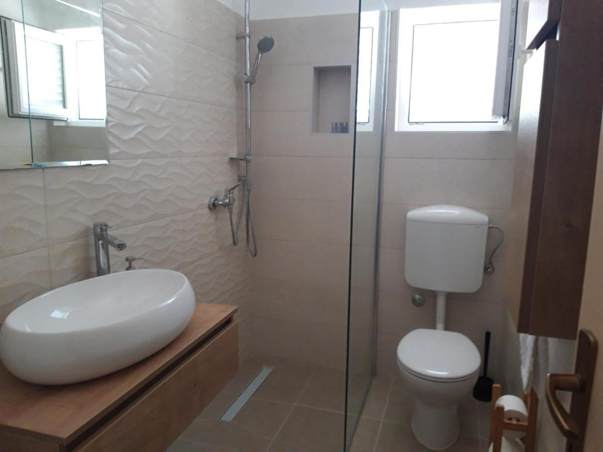 Peaceful Apartment With Beautiful View Χβαρ Εξωτερικό φωτογραφία