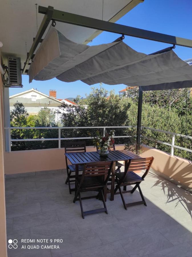 Peaceful Apartment With Beautiful View Χβαρ Εξωτερικό φωτογραφία