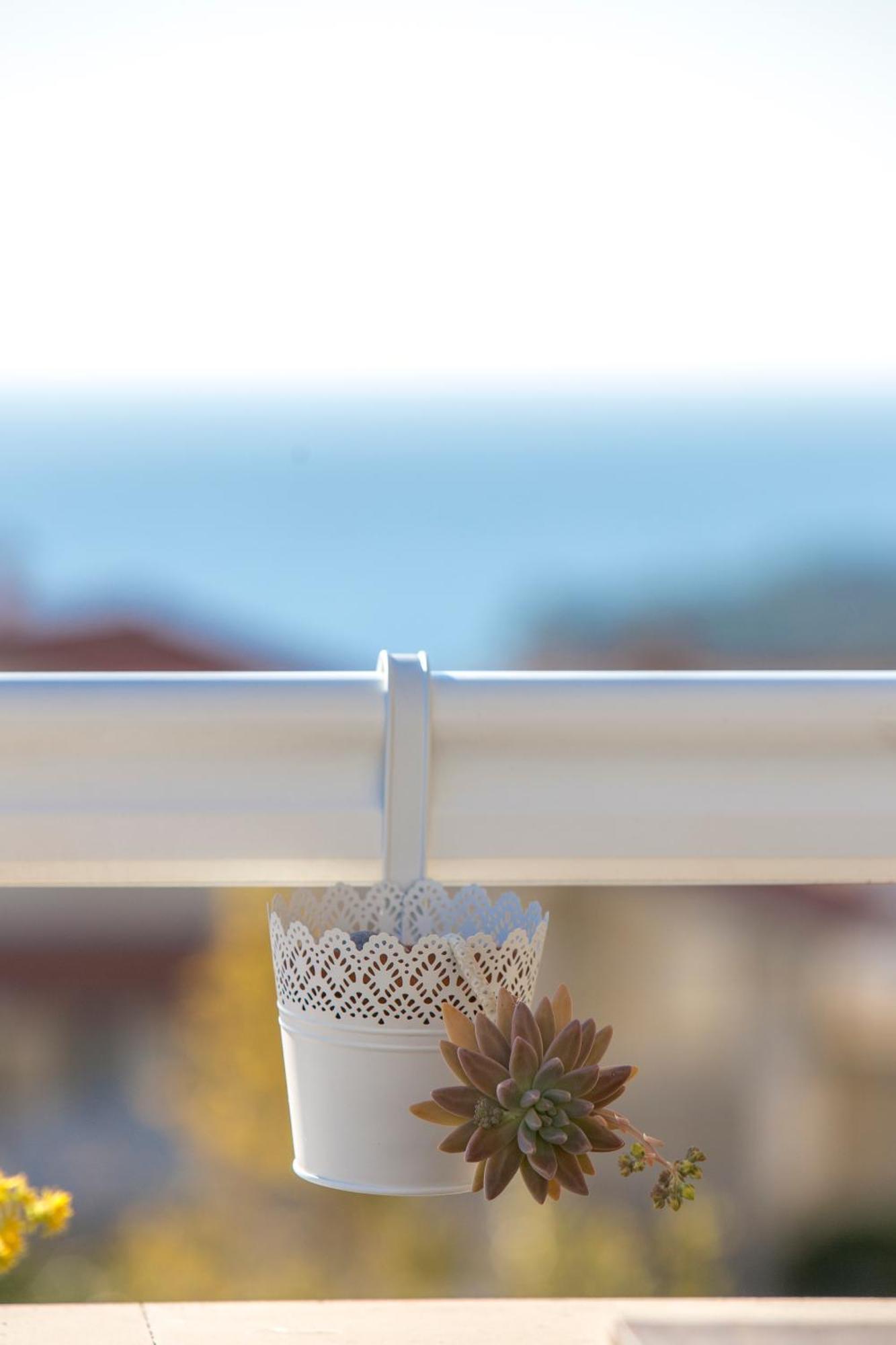 Peaceful Apartment With Beautiful View Χβαρ Εξωτερικό φωτογραφία