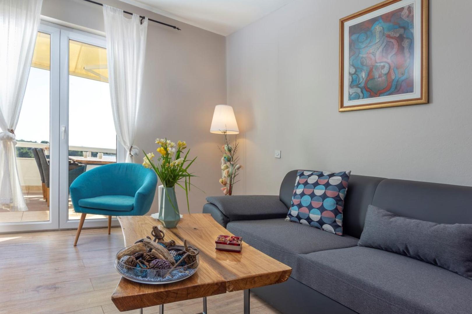 Peaceful Apartment With Beautiful View Χβαρ Εξωτερικό φωτογραφία