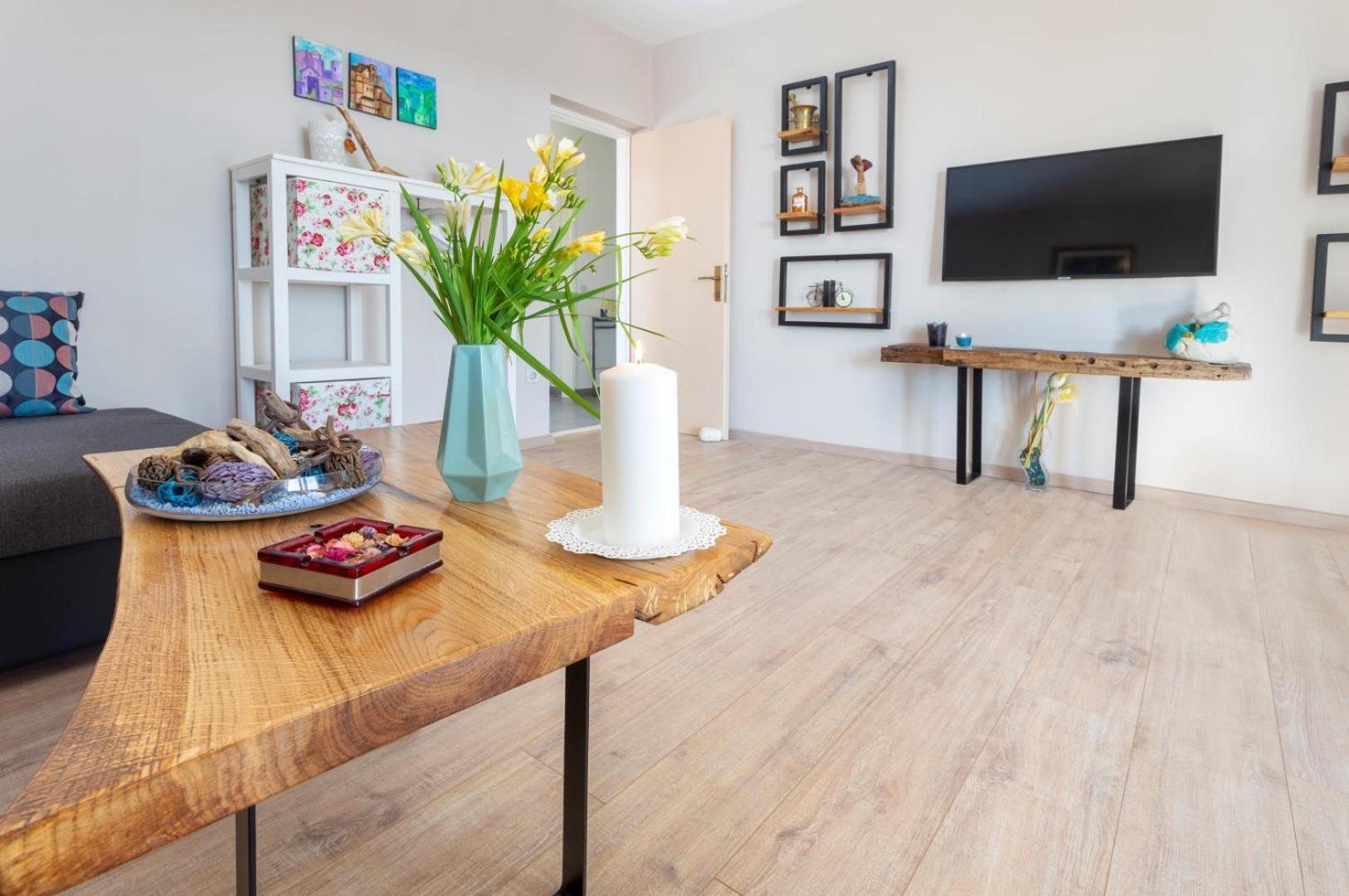Peaceful Apartment With Beautiful View Χβαρ Εξωτερικό φωτογραφία