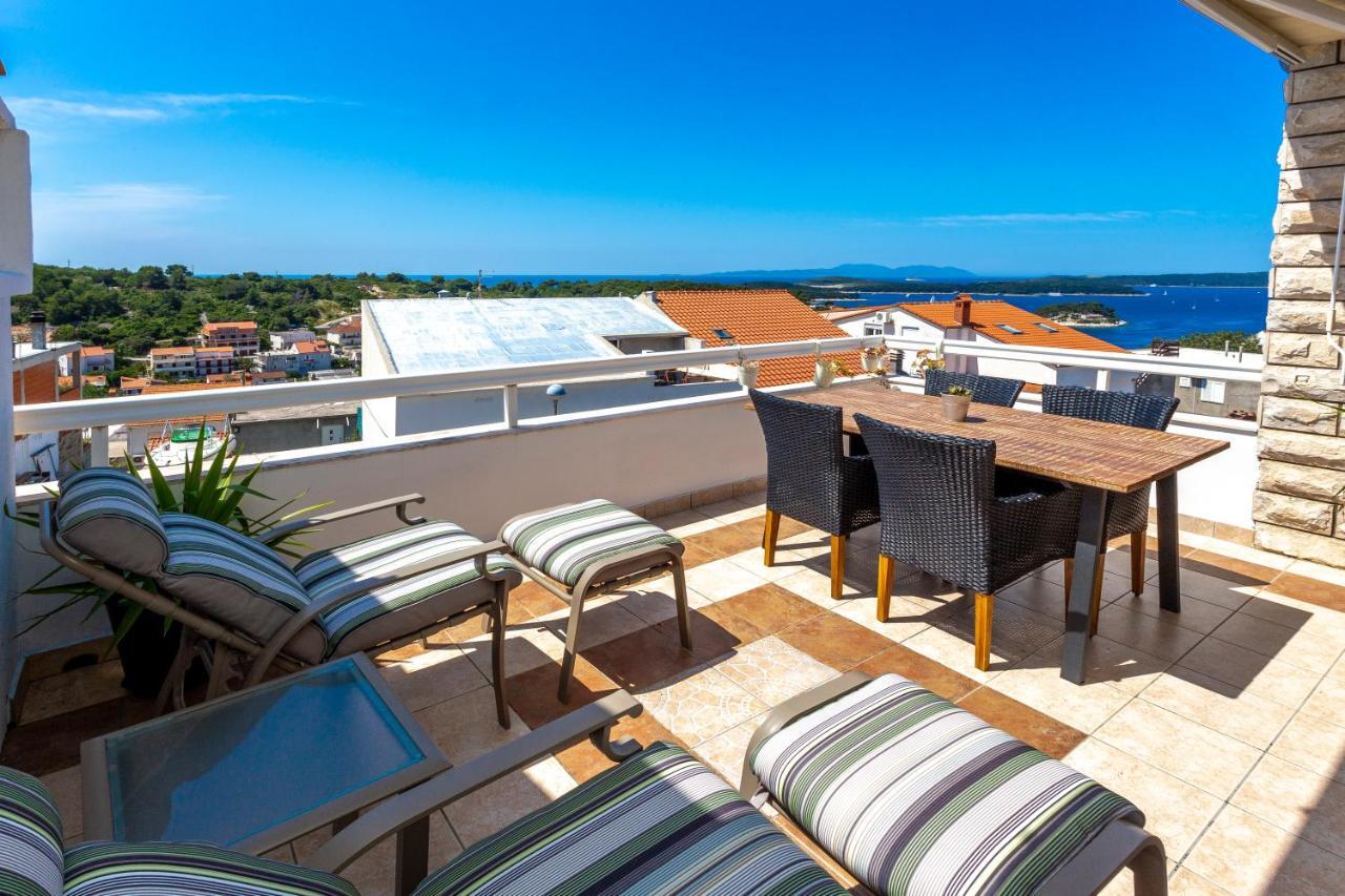 Peaceful Apartment With Beautiful View Χβαρ Εξωτερικό φωτογραφία